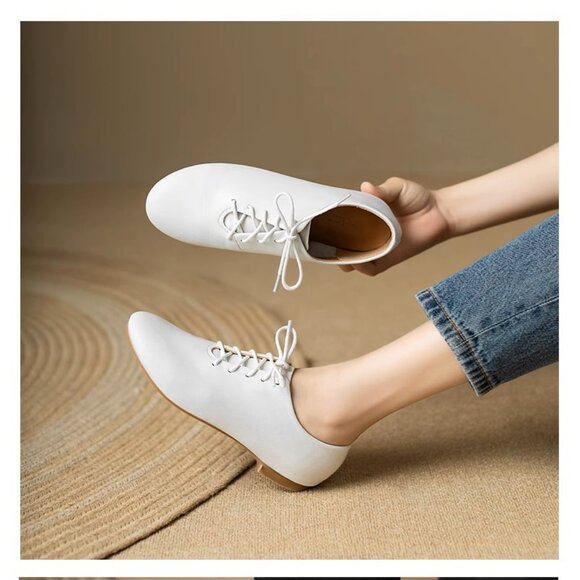 Japanese Style Women's White Leather Flat Shoes - Size 39 (7.5-8) - Picture 4 of 12